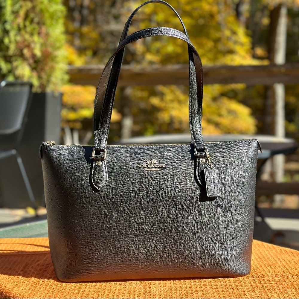 Coach Black Gallery Tote in cross grain leather. Like new/never used.